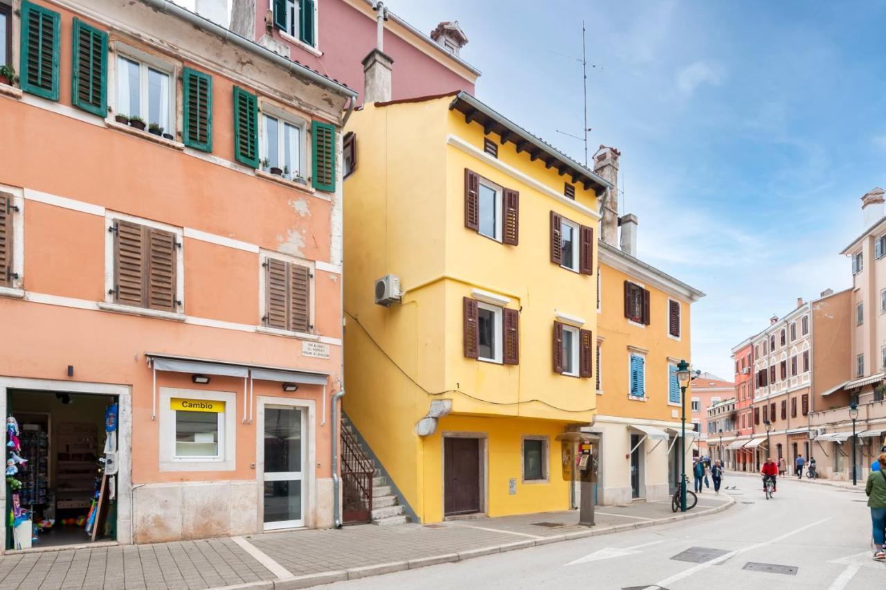 The Yellow House Apartments Rovigno Esterno foto